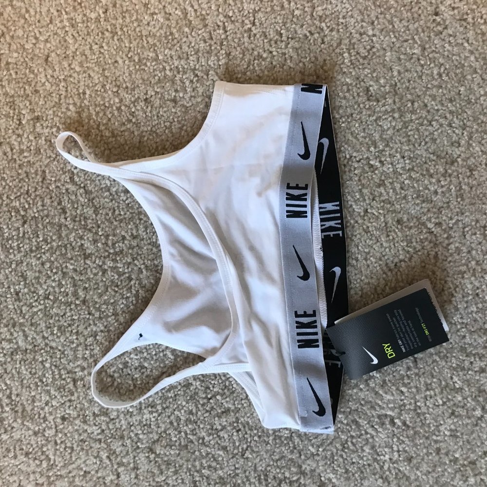 Nike bra - Picture 2 of 3